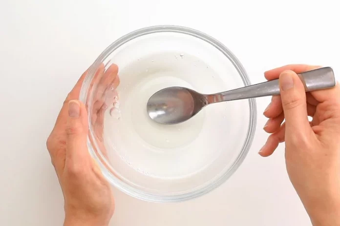 easy-clear-slime-tutorial-for-kids-instruction-1 clear slime kids craft instruction image 1