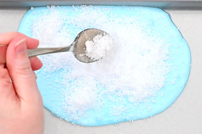 cloud slime kids craft instruction image 9