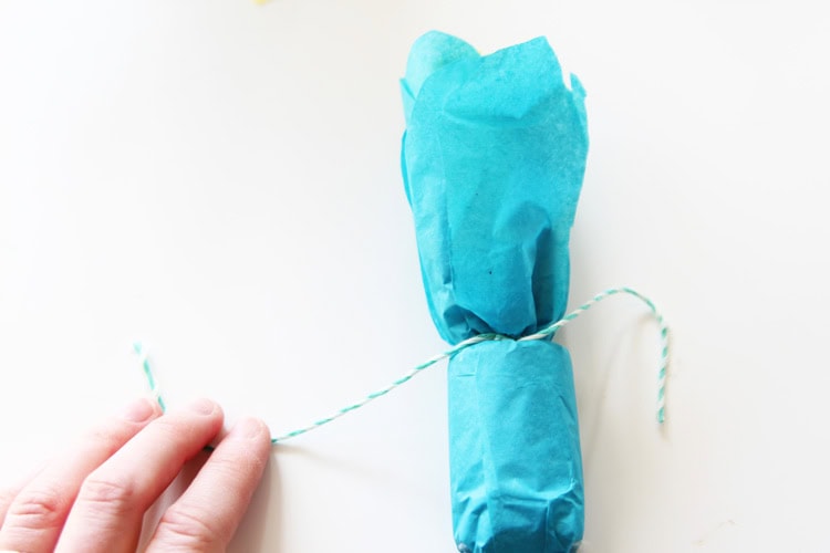 flower wrapping paper craft instruction image 7