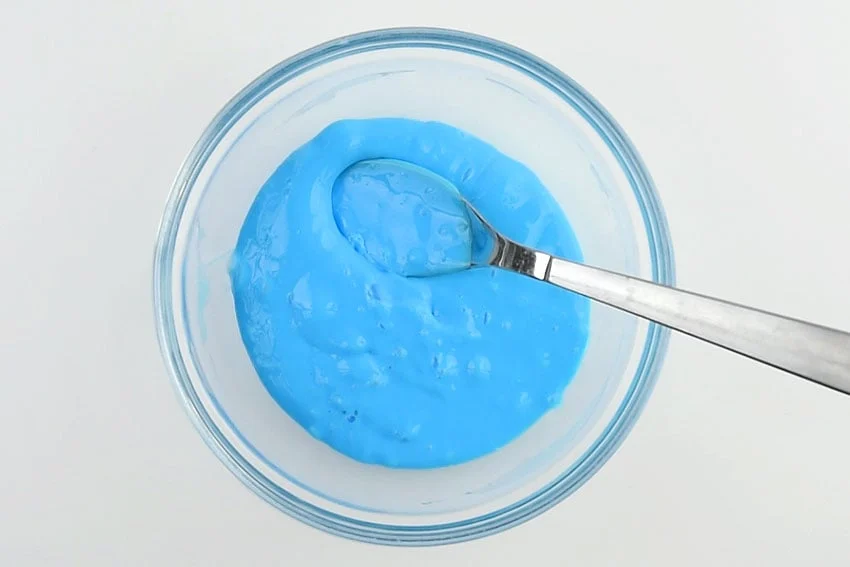 slime without borax kids craft instruction image 3