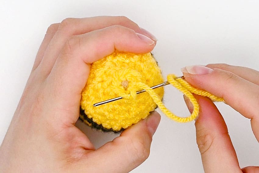 crochet bee crochet yarn craft instruction image 18