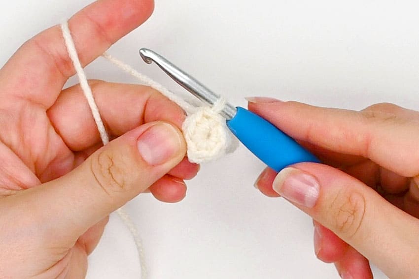 crochet bee crochet yarn craft instruction image 20