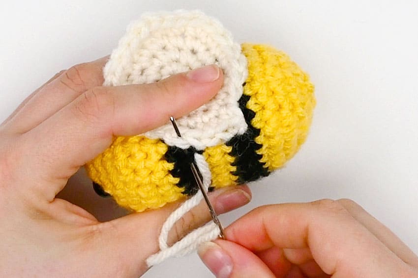 crochet bee crochet yarn craft instruction image 26