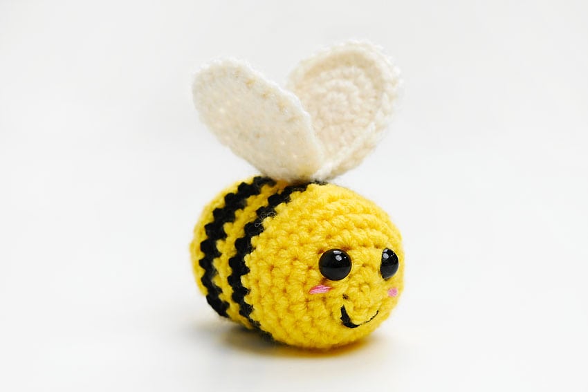 crochet bee crochet yarn craft instruction image 33