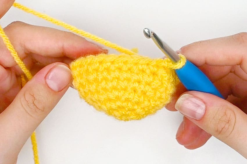 crochet bee crochet yarn craft instruction image 6