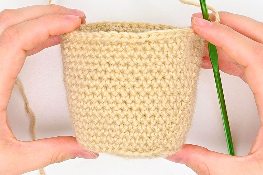 crochet bunny basket crochet yarn craft instruction image 10