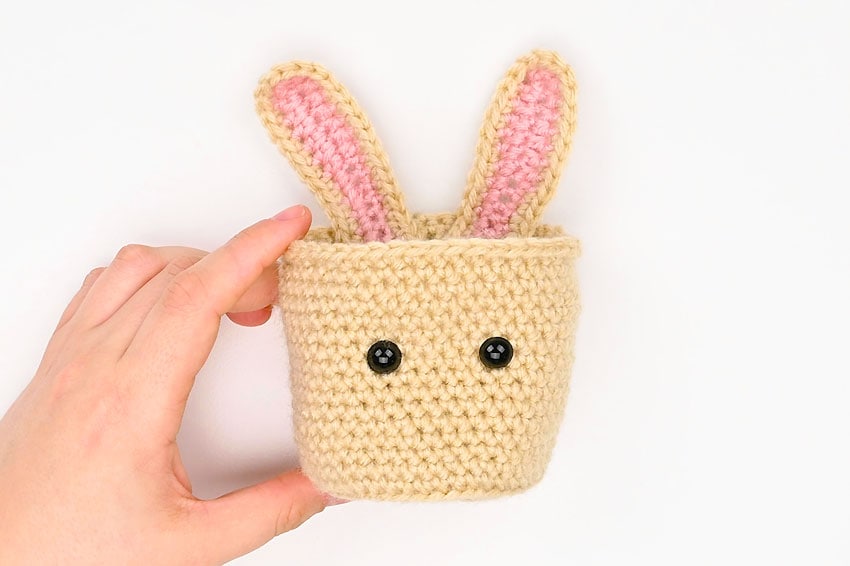 crochet bunny basket crochet yarn craft instruction image 25