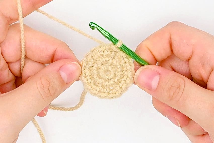 crochet bunny basket crochet yarn craft instruction image 4