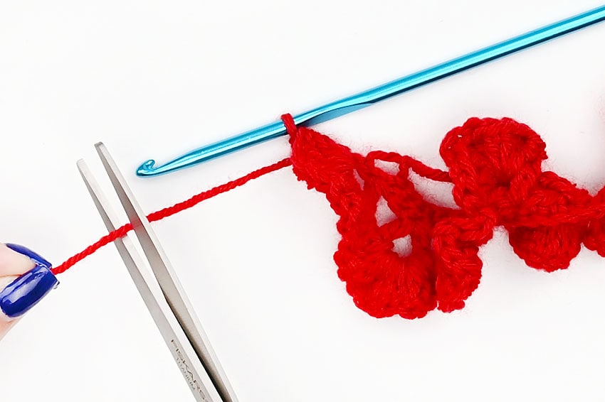 crochet rose crochet yarn craft instruction image 15
