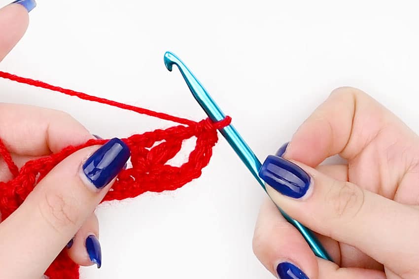crochet rose crochet yarn craft instruction image 9