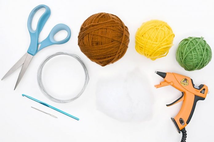 crochet sunflower crochet yarn craft instruction image 1