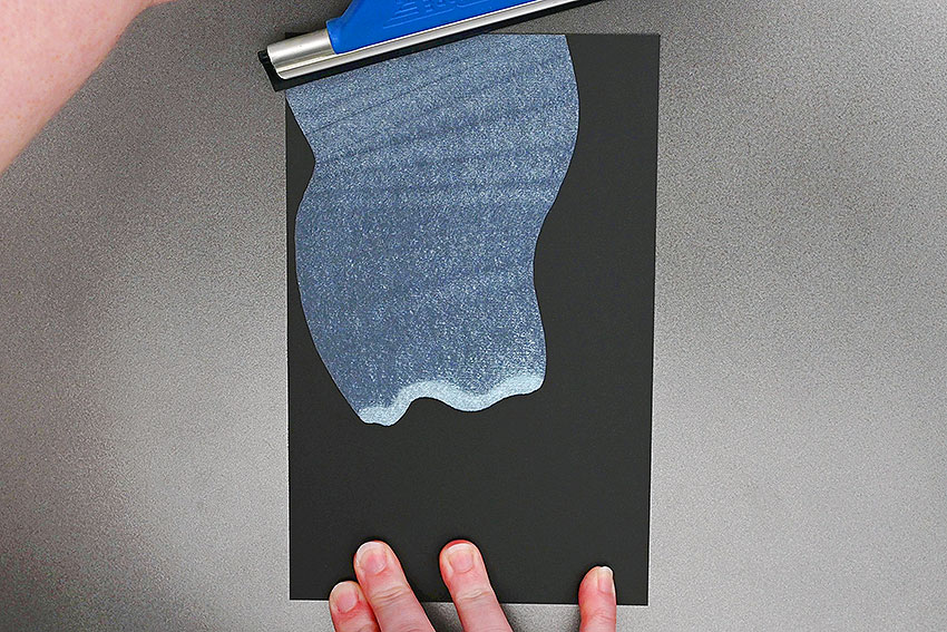 northern lights squeegee painting painting craft instruction image 5