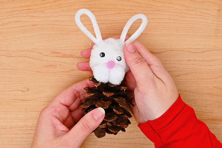pine cone bunnies kids craft instruction image 12