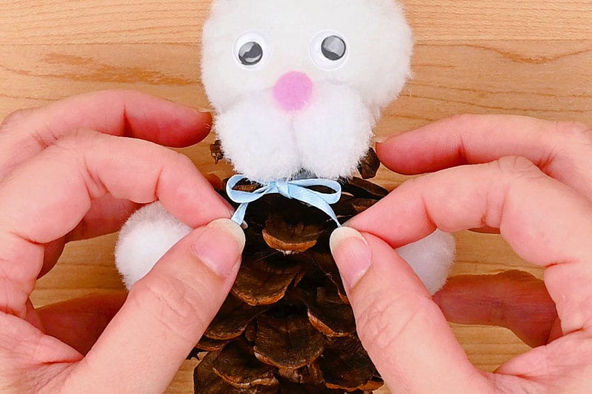 pine cone bunnies kids craft instruction image 19