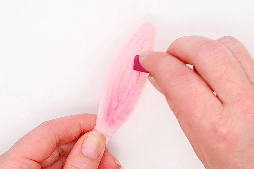 pipe cleaner lily kids craft instruction image 7