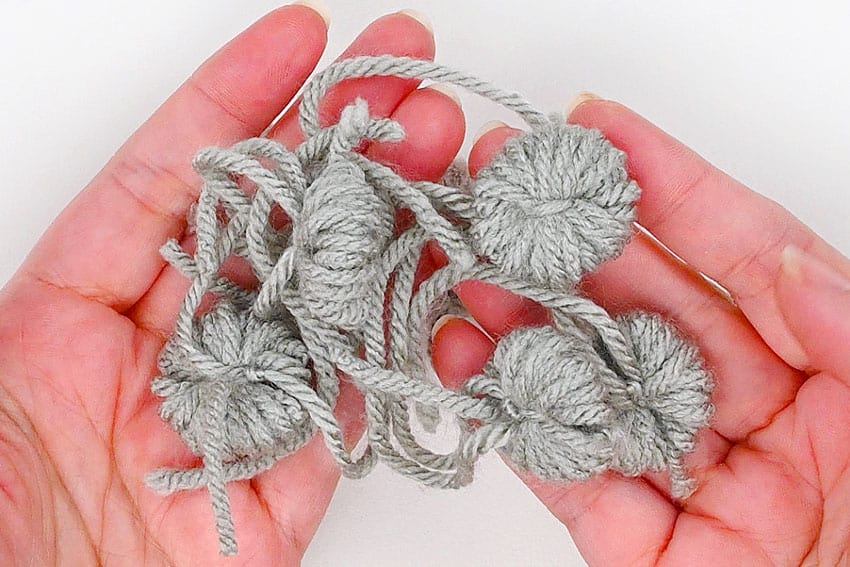 pom pom cat crochet yarn craft instruction image 14