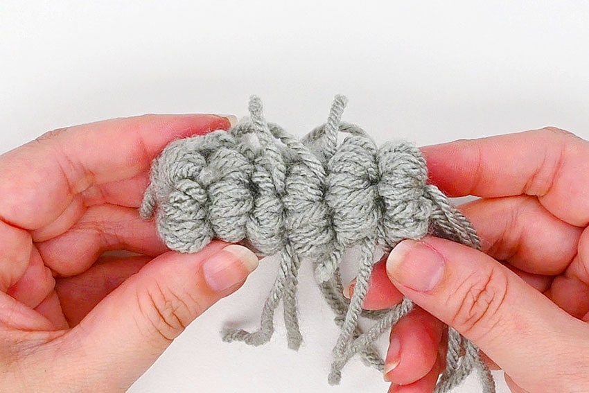pom pom cat crochet yarn craft instruction image 16