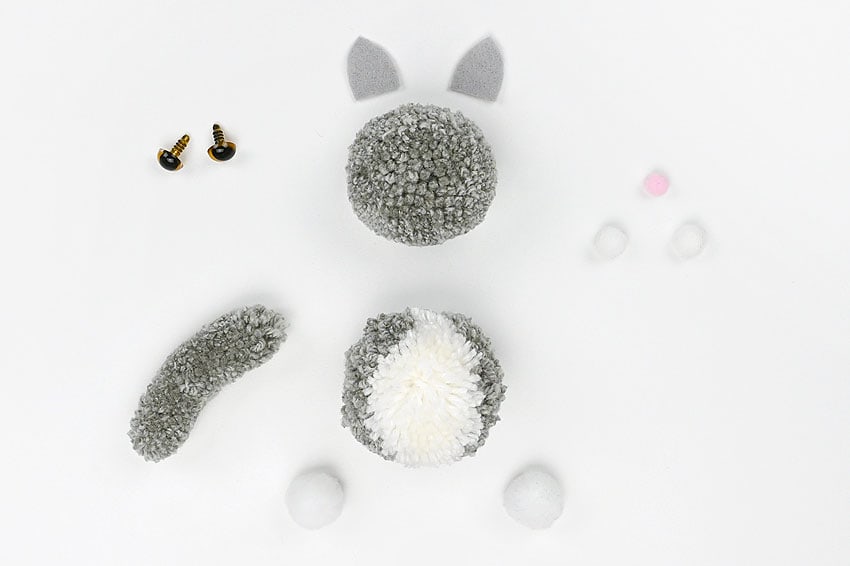 pom pom cat crochet yarn craft instruction image 20