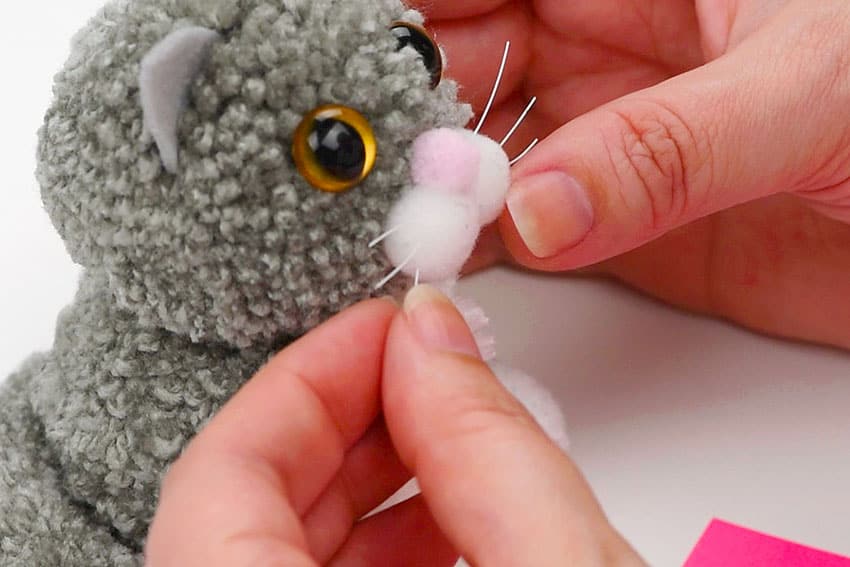 pom pom cat crochet yarn craft instruction image 30