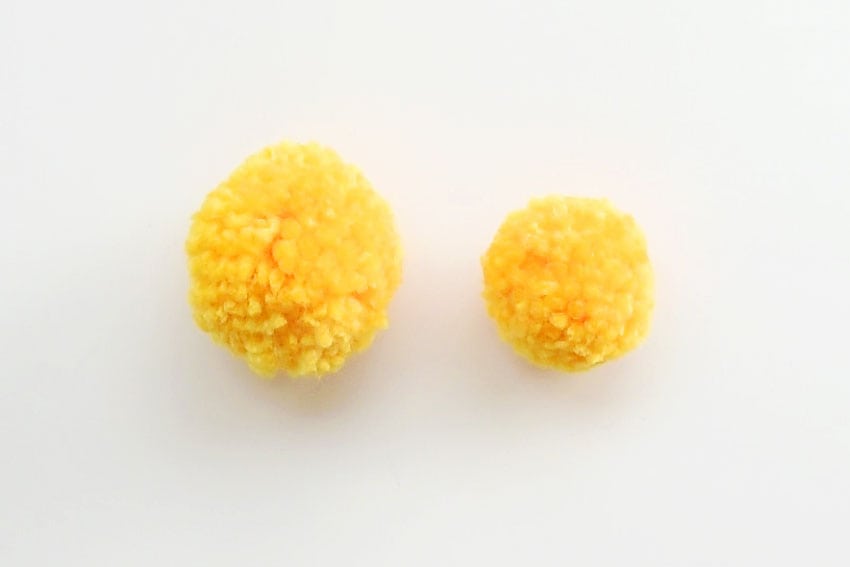 pom pom chicks crochet yarn craft instruction image 10