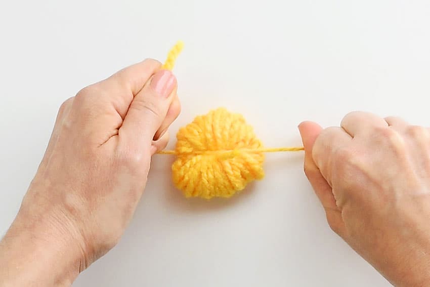 pom pom chicks crochet yarn craft instruction image 5