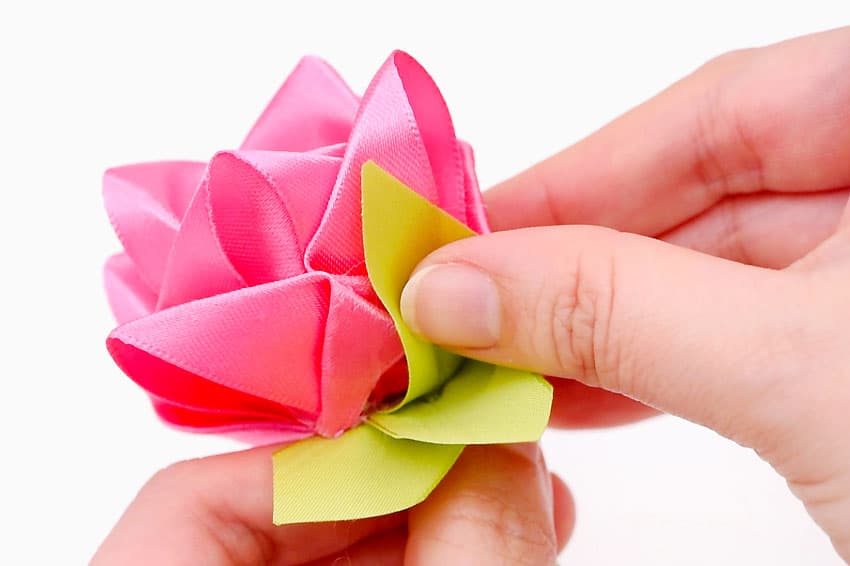 ribbon rose kids craft instruction image 27