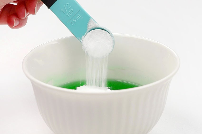 st patricks day slime kids craft instruction image 4