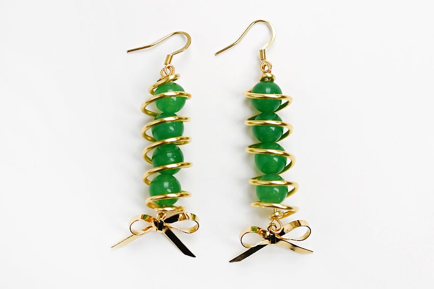 wire wrapped earrings kids craft instruction image 24
