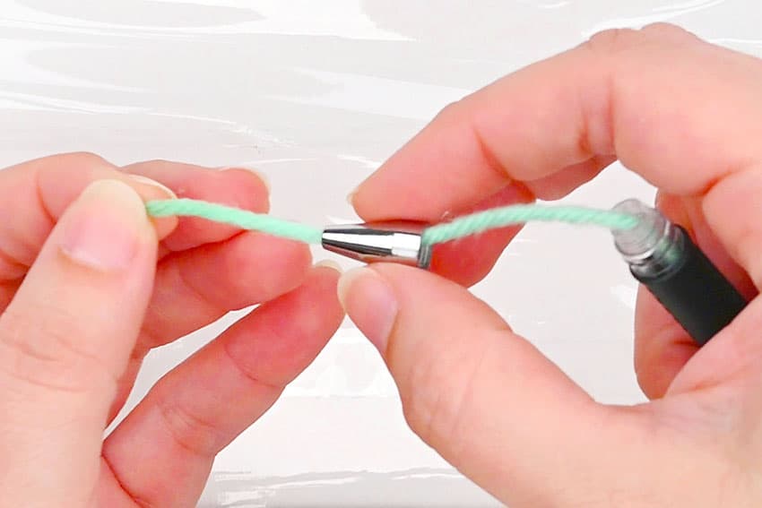 yarn pen painting hack crochet yarn craft instruction image 8