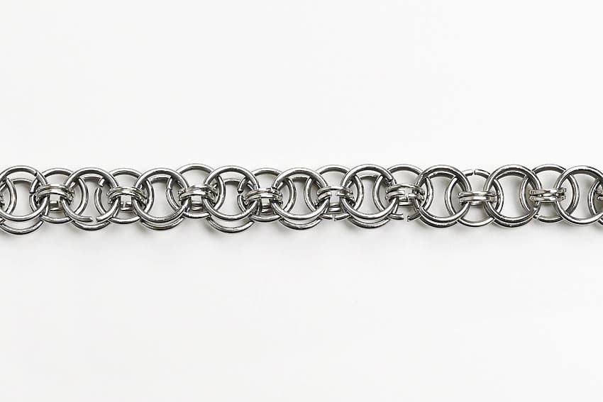 chainmail bracelet kids craft instruction image 9