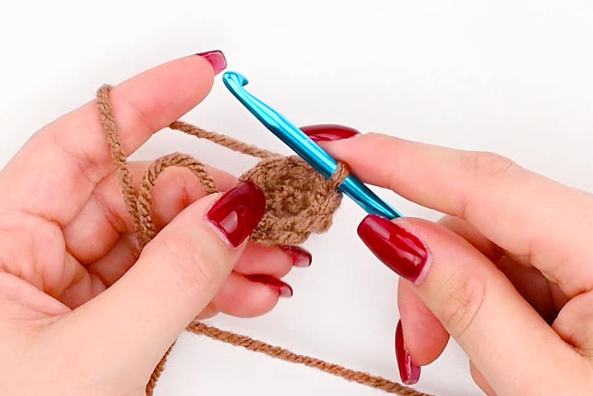 crochet football crochet yarn craft instruction image 5