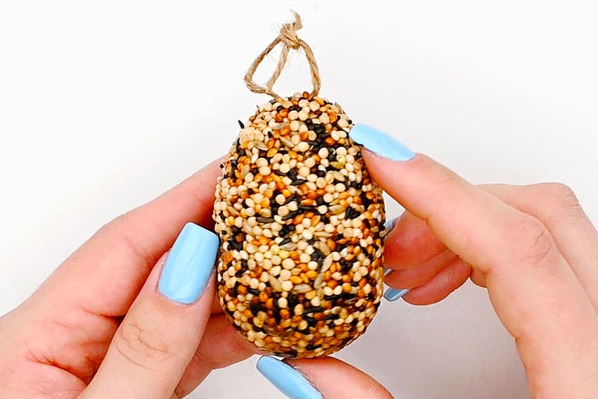 easter egg bird feeder kids craft instruction image 17