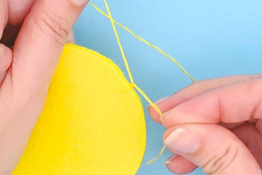 felt chick pattern kids craft instruction image 6