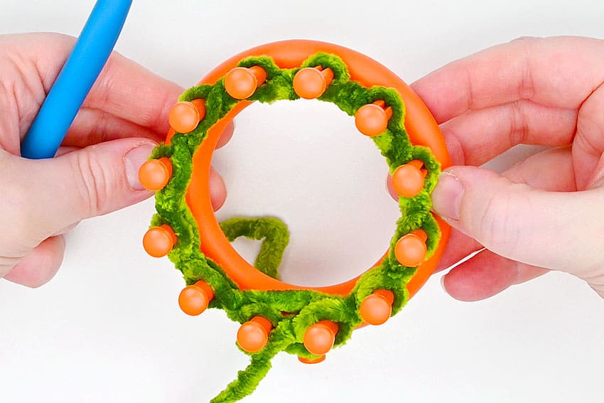 loom knit pickle crochet yarn craft instruction image 7