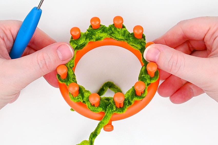 loom knit pickle crochet yarn craft instruction image 8