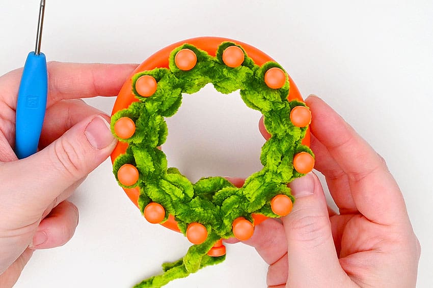 loom knit pickle crochet yarn craft instruction image 9