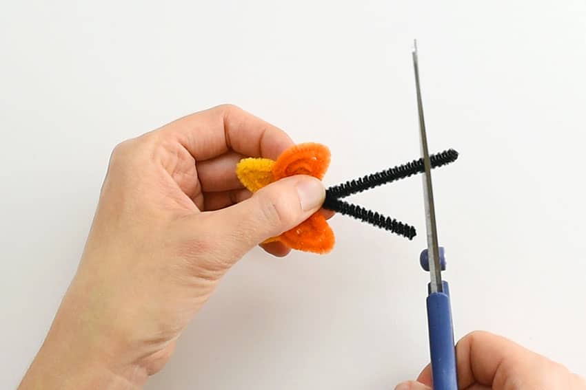 pipe cleaner butterfly rings kids craft instruction image 11