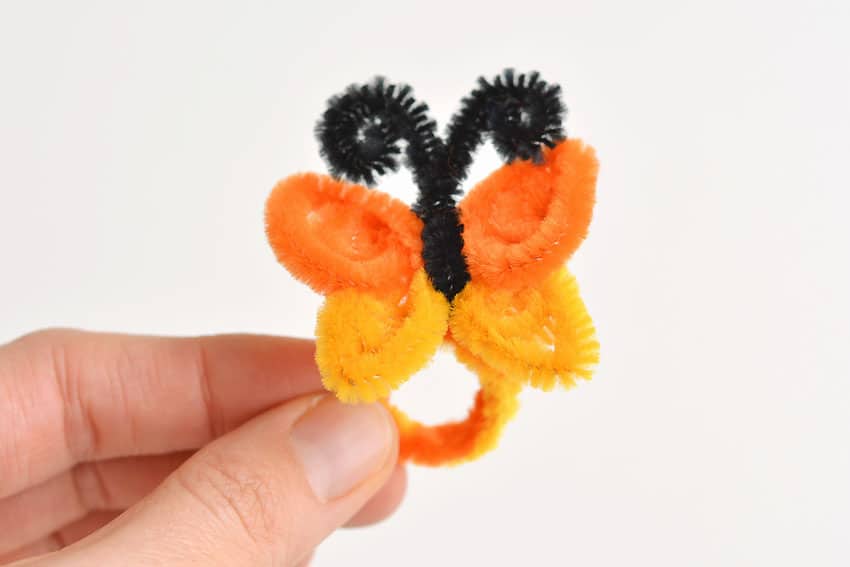 pipe cleaner butterfly rings kids craft instruction image 12