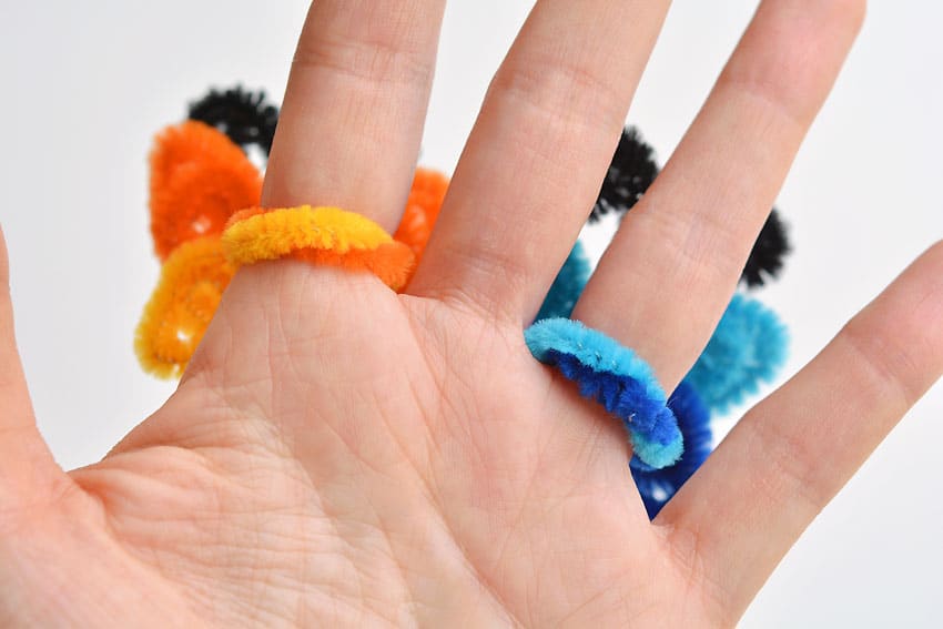 pipe cleaner butterfly rings kids craft instruction image 15