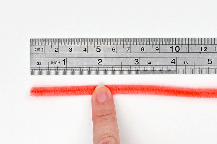 pipe cleaner tulip kids craft instruction image 3
