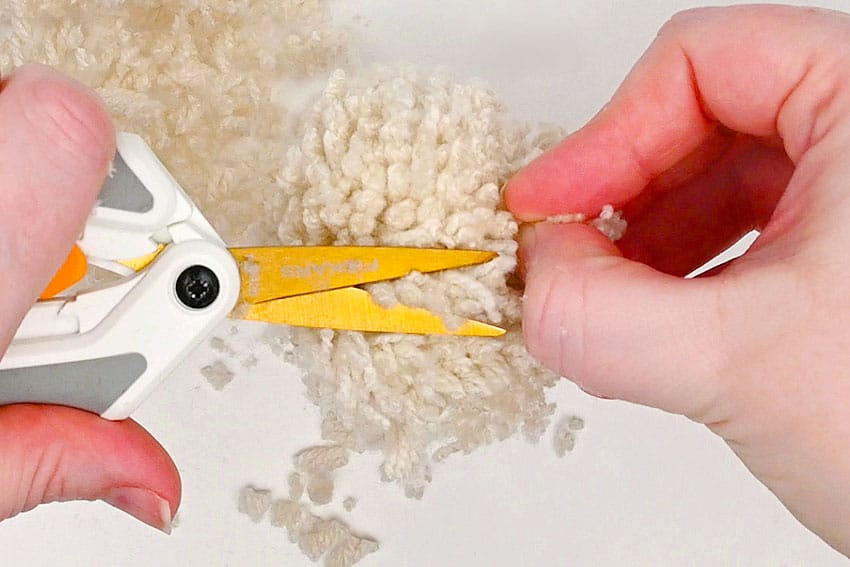 pom pom dog crochet yarn craft instruction image 13