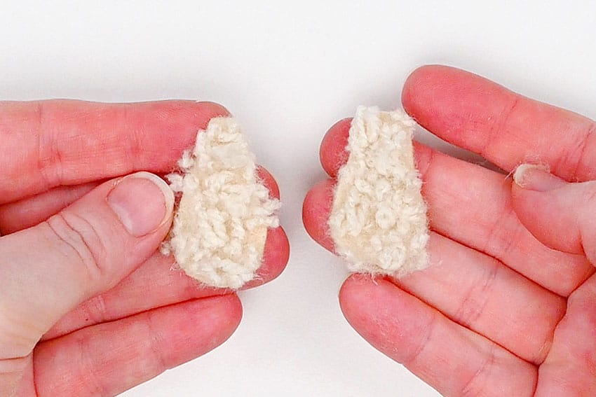 pom pom dog crochet yarn craft instruction image 26