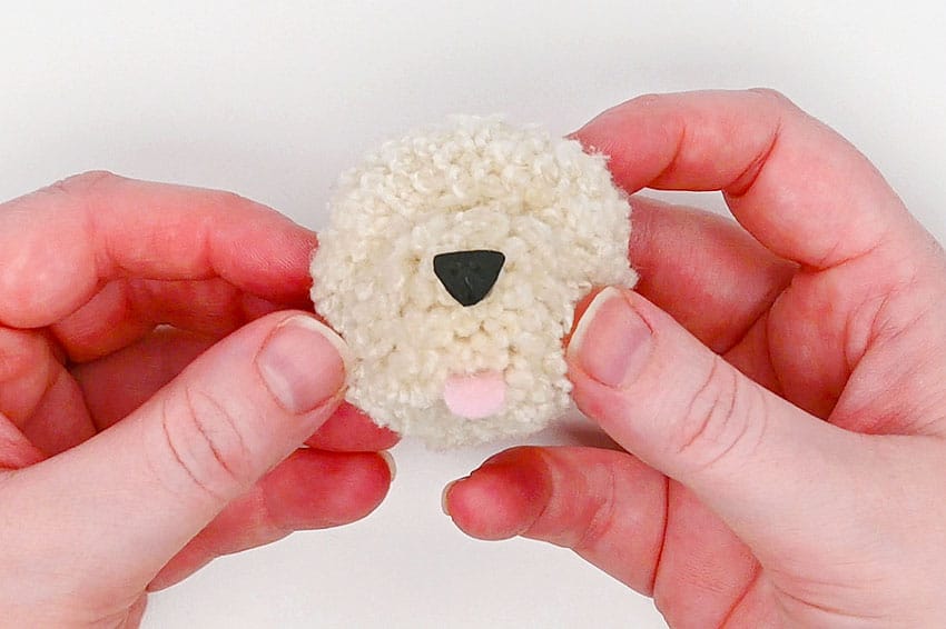 pom pom dog crochet yarn craft instruction image 30