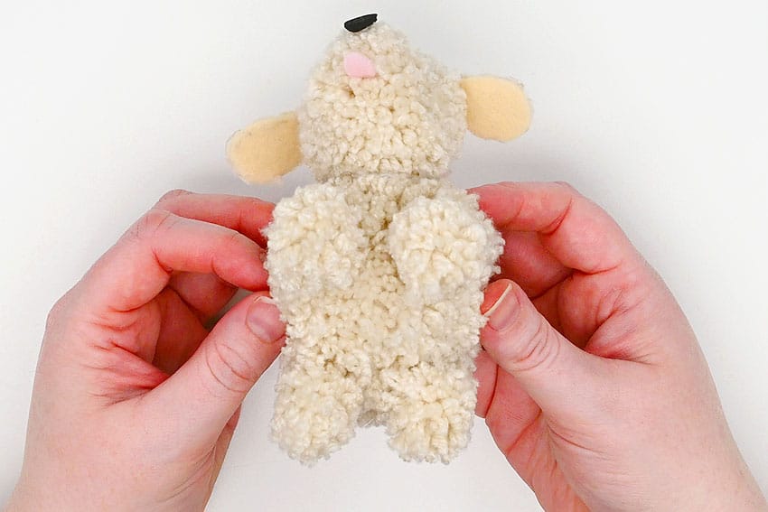 pom pom dog crochet yarn craft instruction image 33
