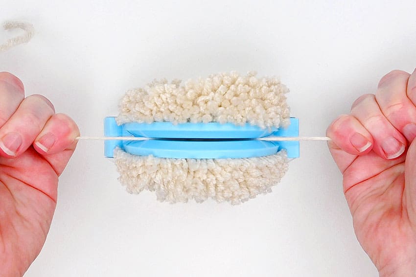 pom pom dog crochet yarn craft instruction image 7